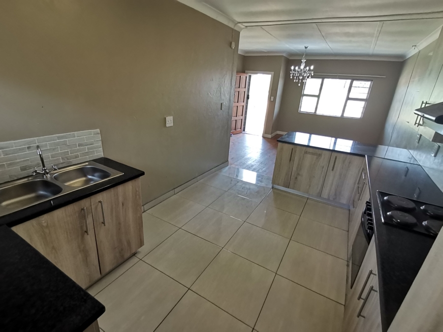 To Let 3 Bedroom Property for Rent in Stoneydrift Eastern Cape